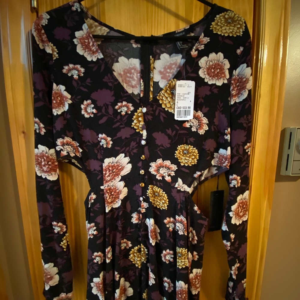 Long sleeve dress with flowers!